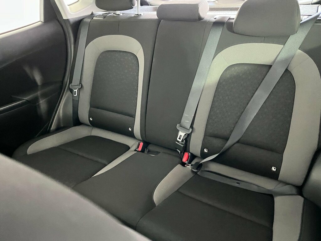 Hyundai Kona Hatchback #12