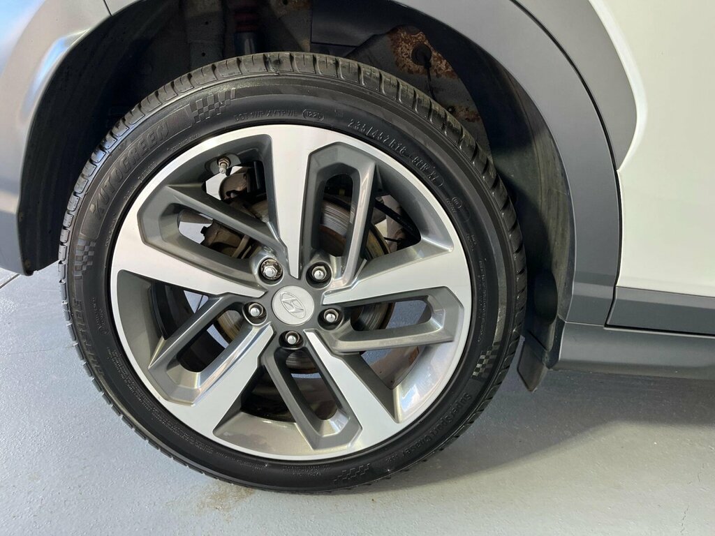 Hyundai Kona Hatchback #18
