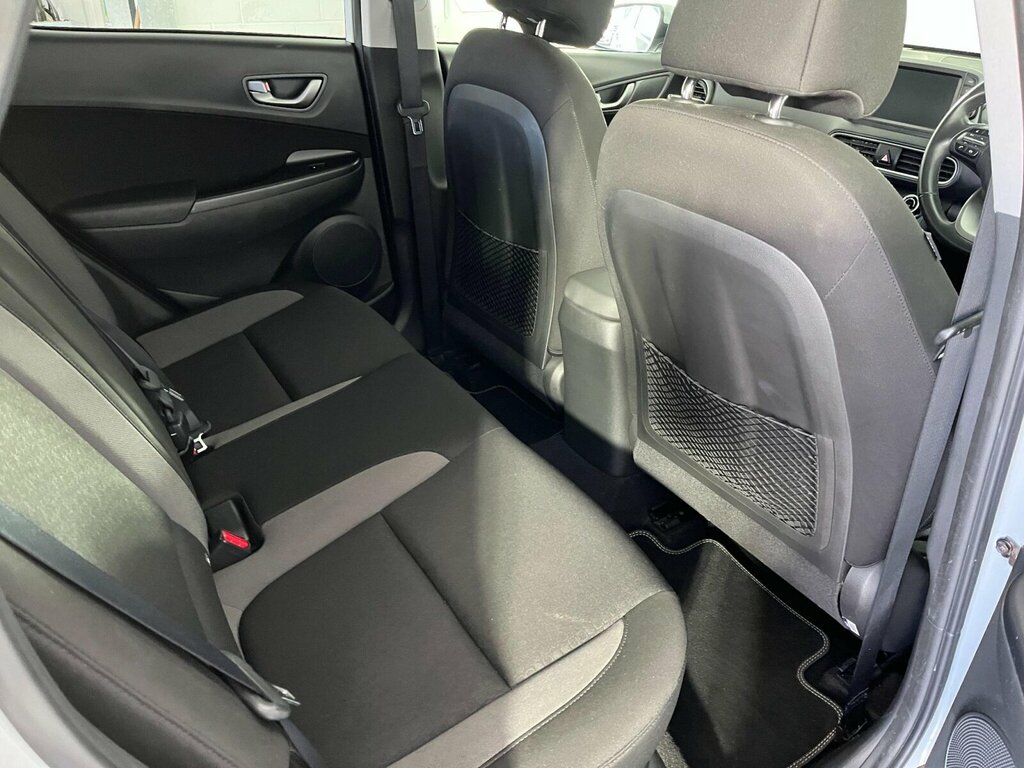 Hyundai Kona Hatchback #11