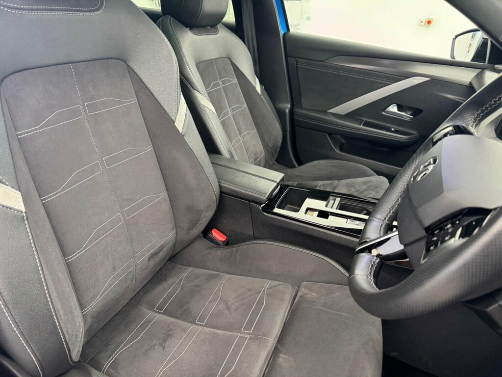 Vauxhall Astra 2024 24 1.2  #9