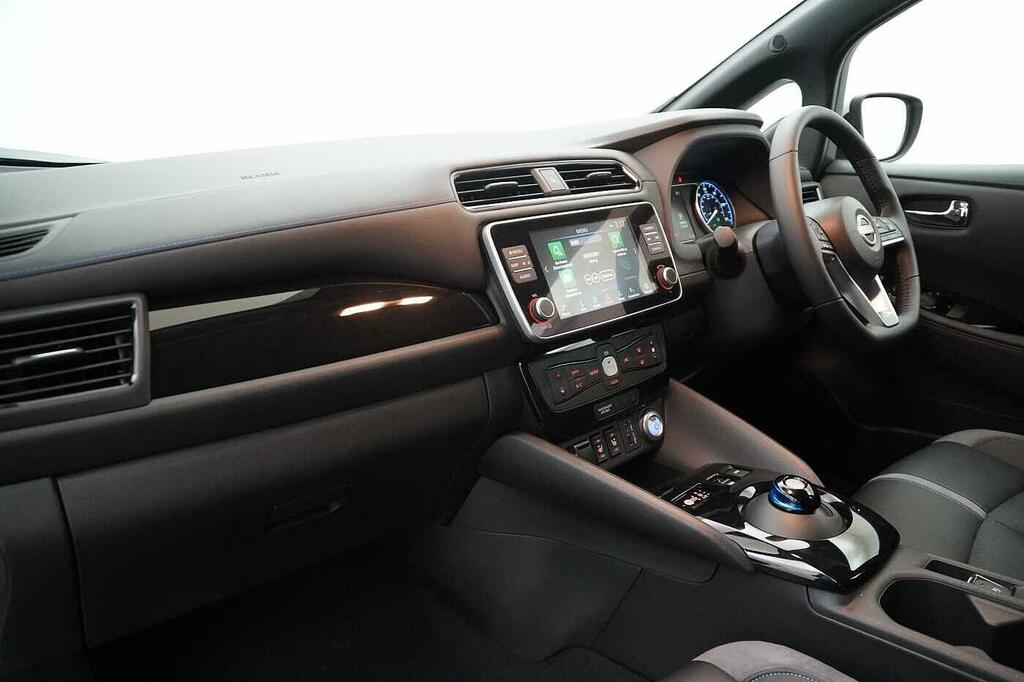 Nissan Leaf 39Kw Tekna With Bose Audio And Pro Pilot Tech White #2