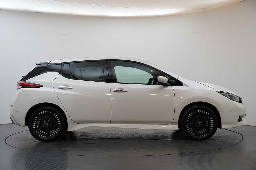 Nissan Leaf 39Kw Tekna With Bose Audio And Pro Pilot Tech White #6