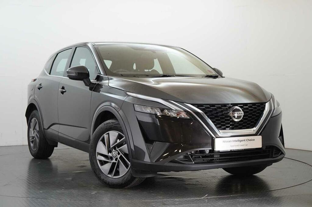 Nissan Qashqai 1.3 Dig-t Mh 158 Acenta Premium X-tronic With Black