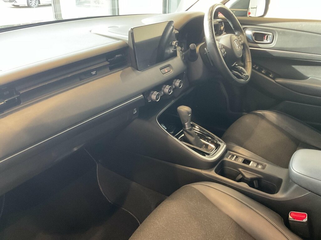 Honda Hr-V Advance Style White #13