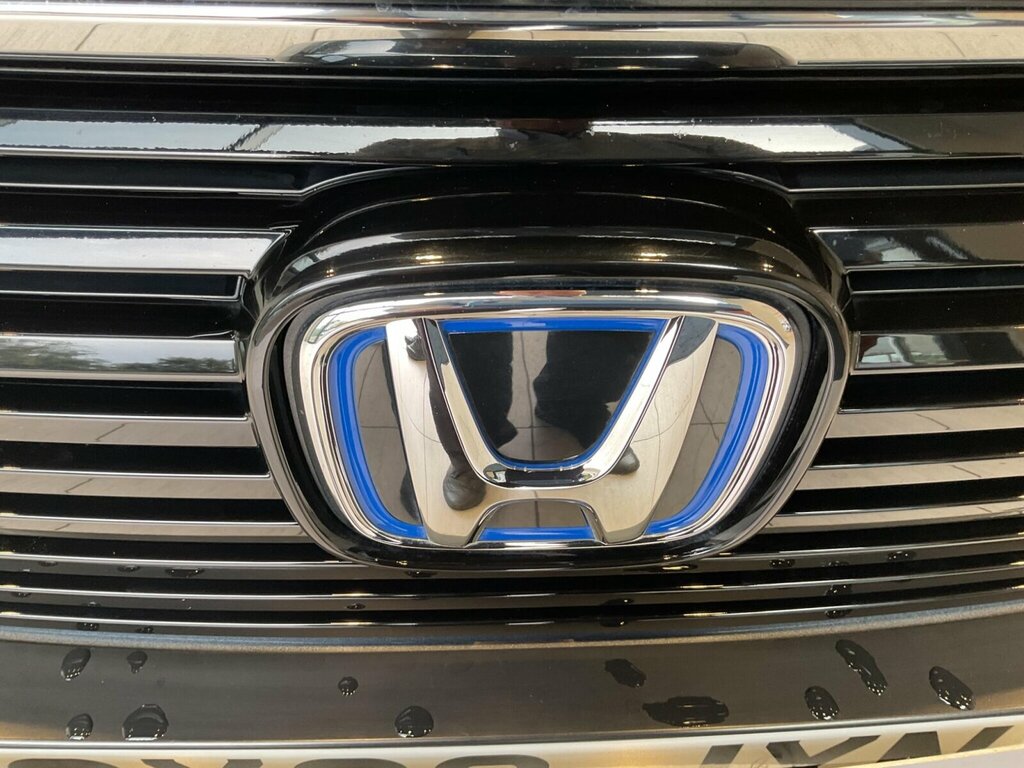 Honda Hr-V Advance Style White #41