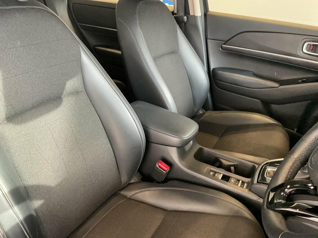 Honda Hr-V Advance Style White #15