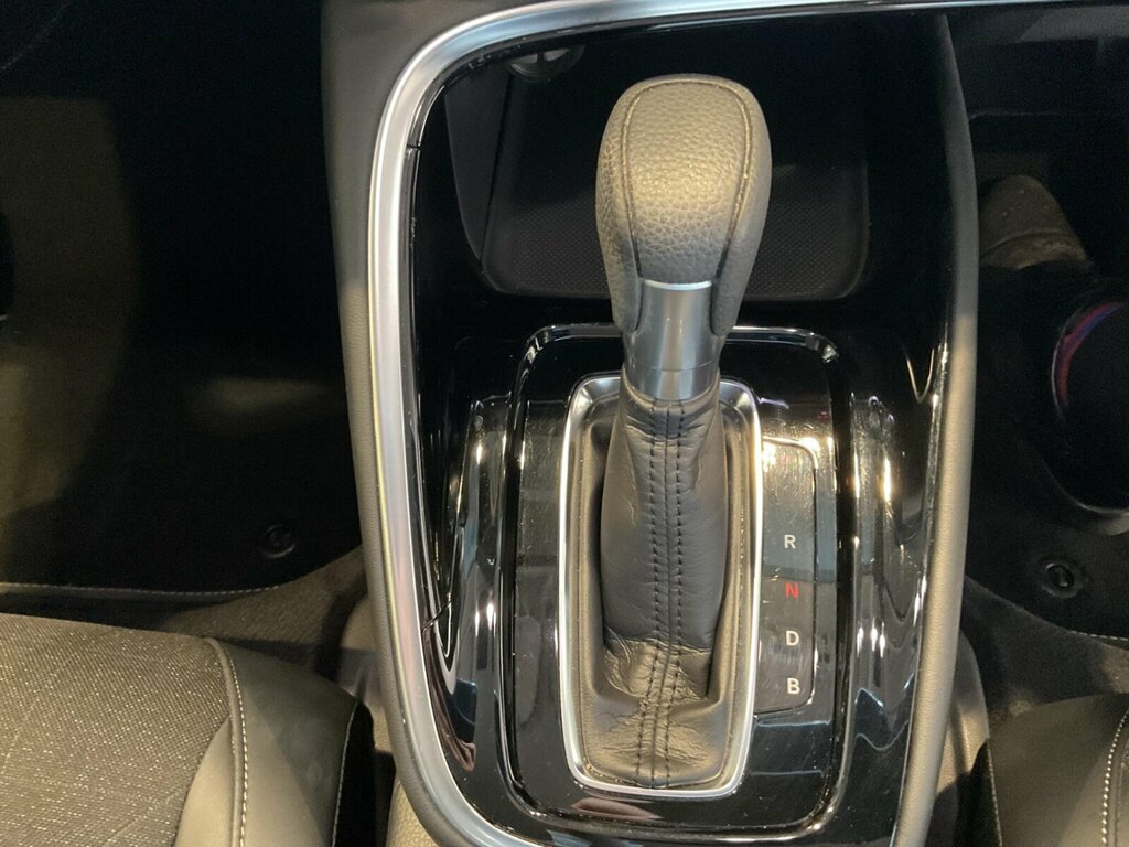 Honda Hr-V Advance Style White #11