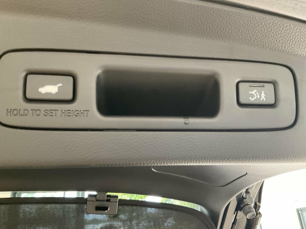 Honda Hr-V Advance Style White #26