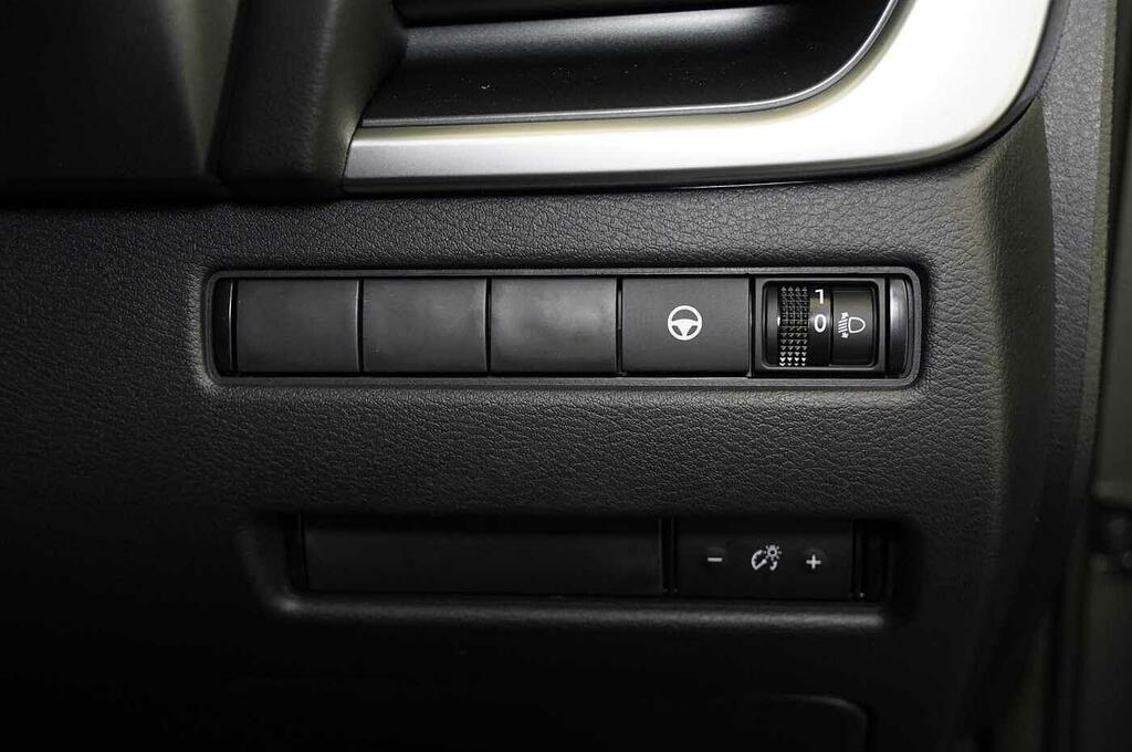 Nissan Qashqai E-power Tekna Silver #37