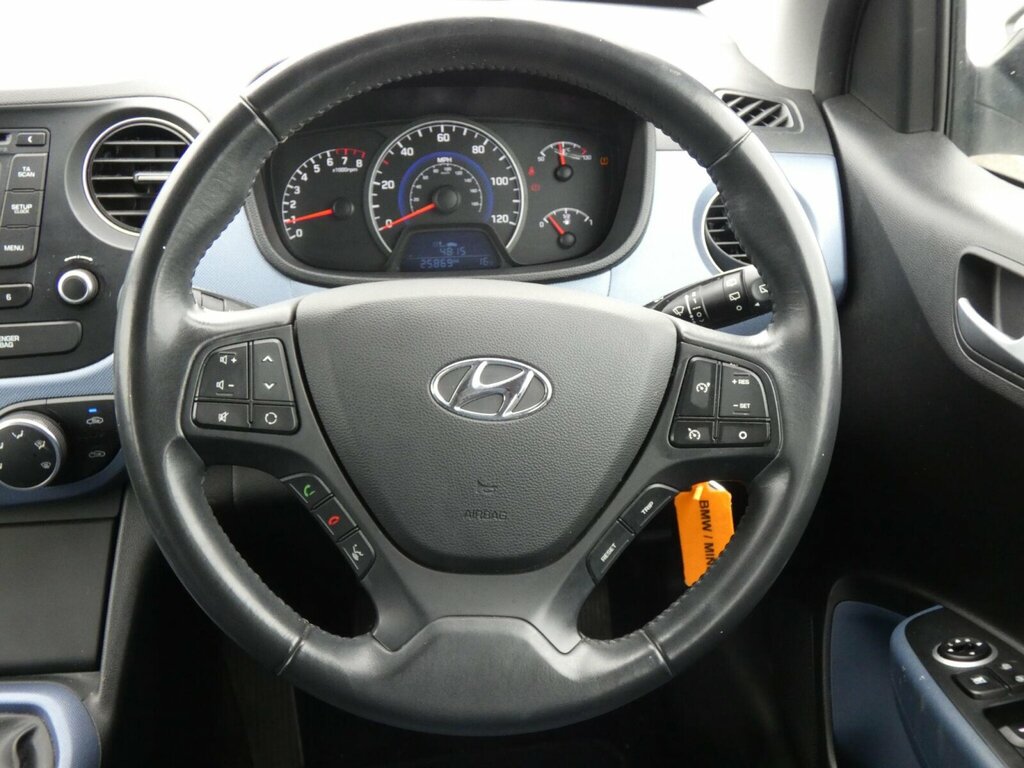 Hyundai I10  Orange #11