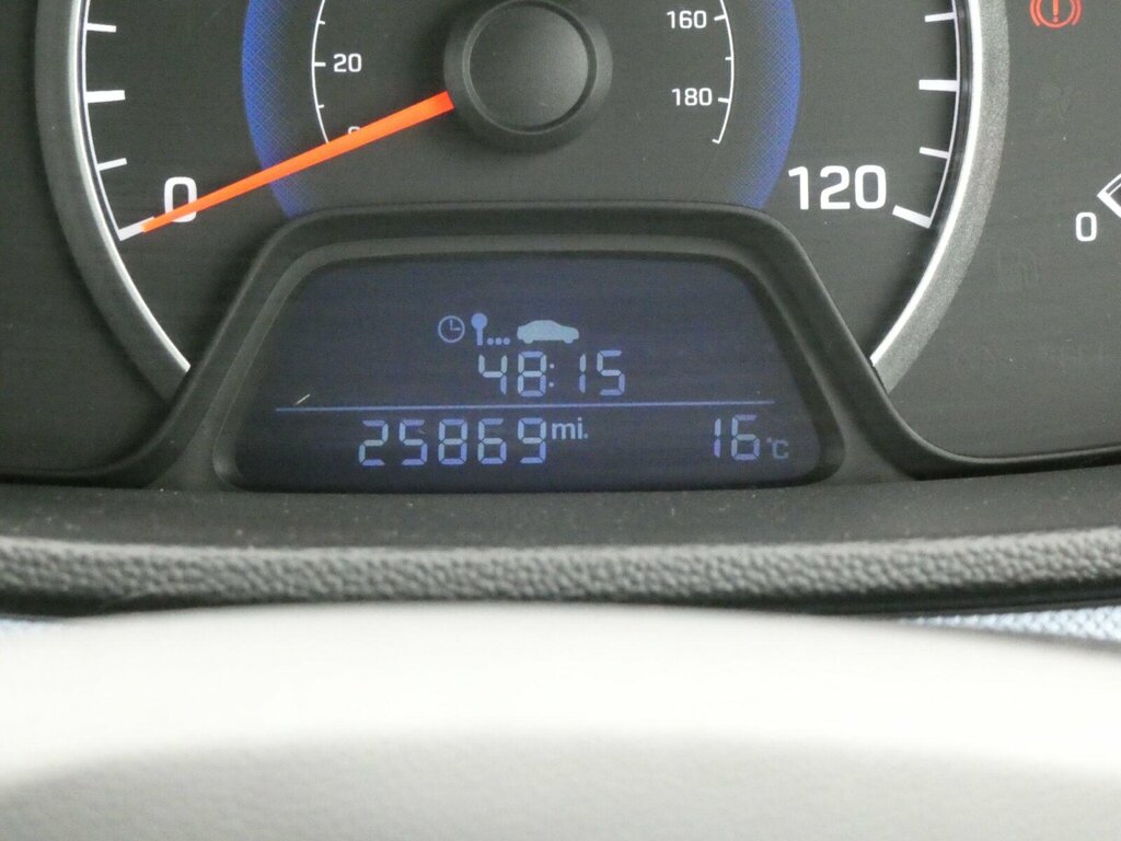 Hyundai I10  Orange #13