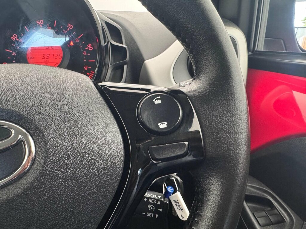 Toyota Aygo Hatchback Red #12