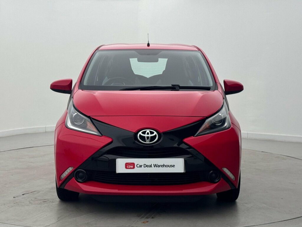 Toyota Aygo 1.0 Vvt-i X-play Euro 6 Red #2