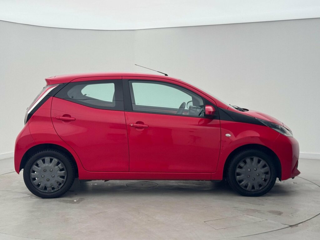 Toyota Aygo 1.0 Vvt-i X-play Euro 6 Red #5