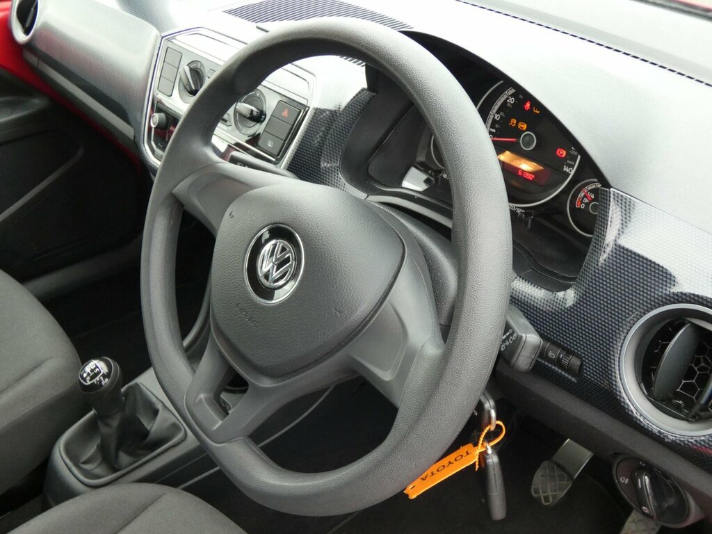 Volkswagen Up 1.0 Look Up Yellow #15