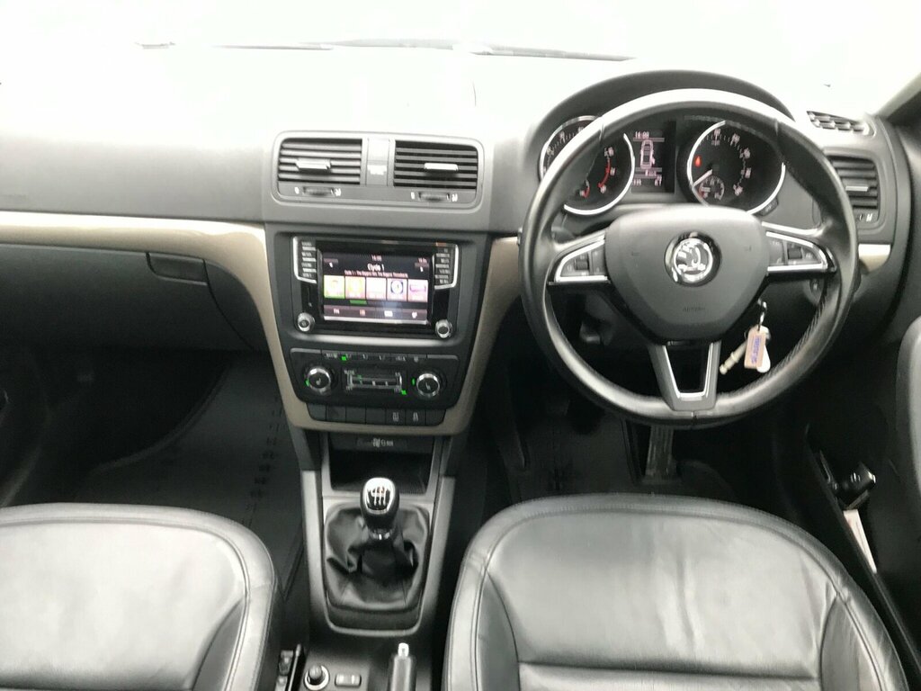 Skoda Yeti 1.2 Tsi Elegance Euro 5 Silver #2