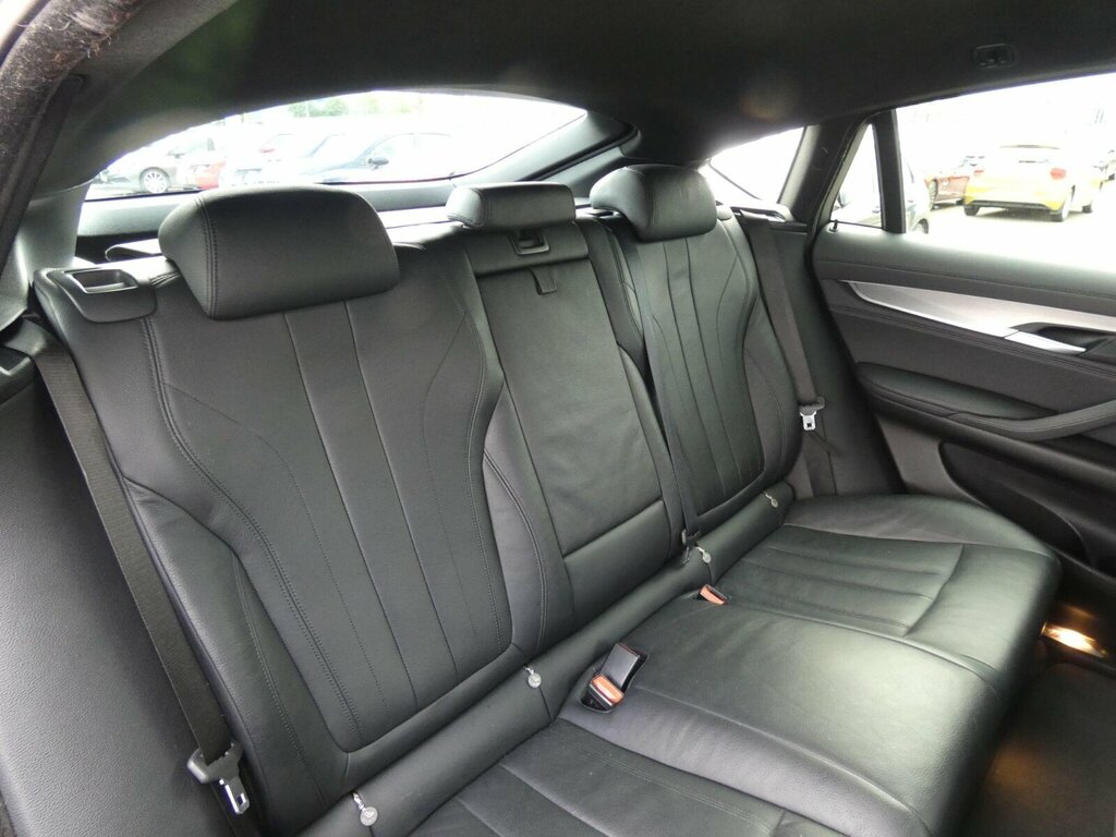 BMW X6 Xdrive30d M Sport Step White #11