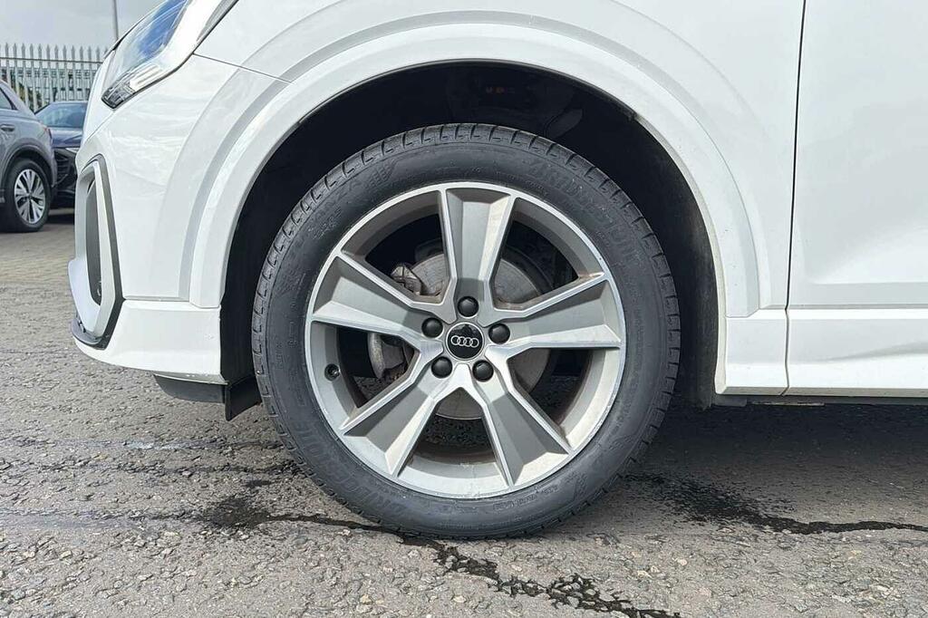 Audi Q2 S Line 35 Tfsi 150 Ps S Tronic White #5