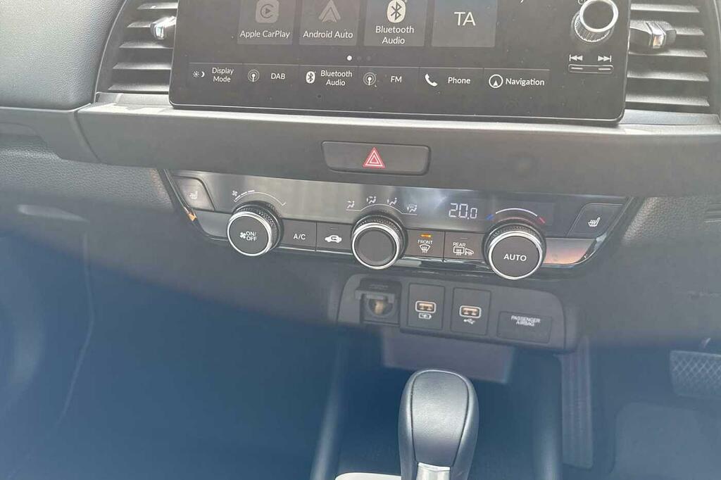 Honda Jazz Crosstar Advance White #20