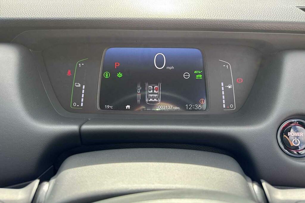 Honda Jazz Crosstar Advance White #16