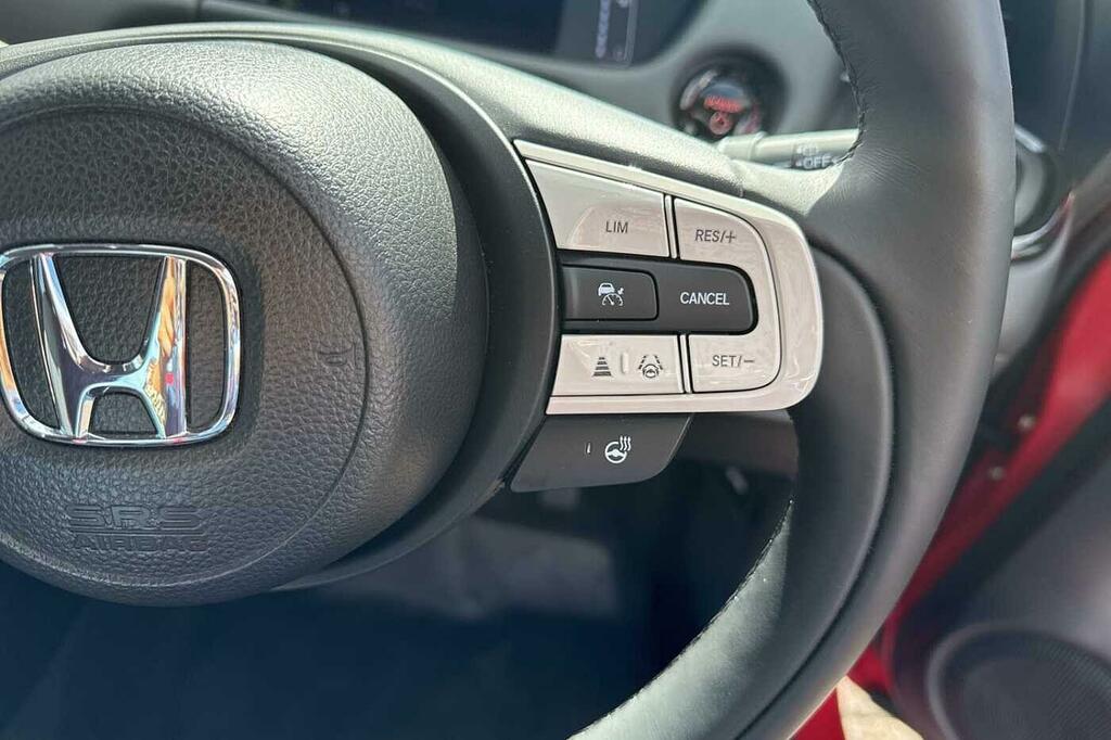Honda Jazz Crosstar Advance White #17