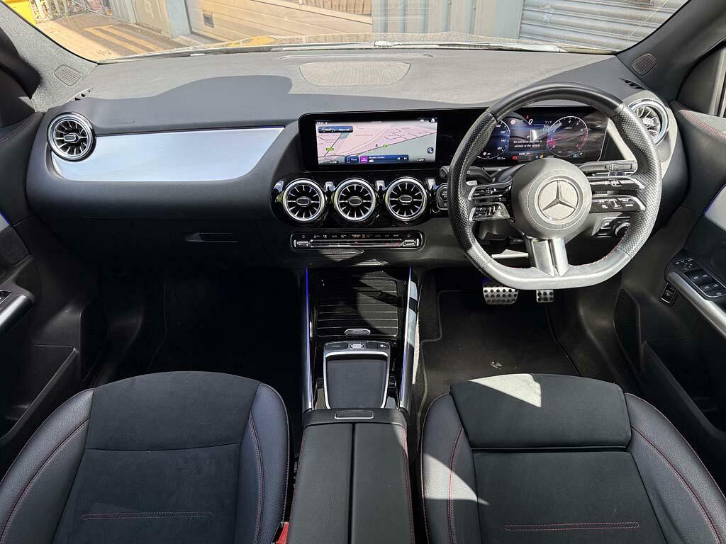 Mercedes-Benz GLA Class Gla 200 Amg Line Premium Grey #5