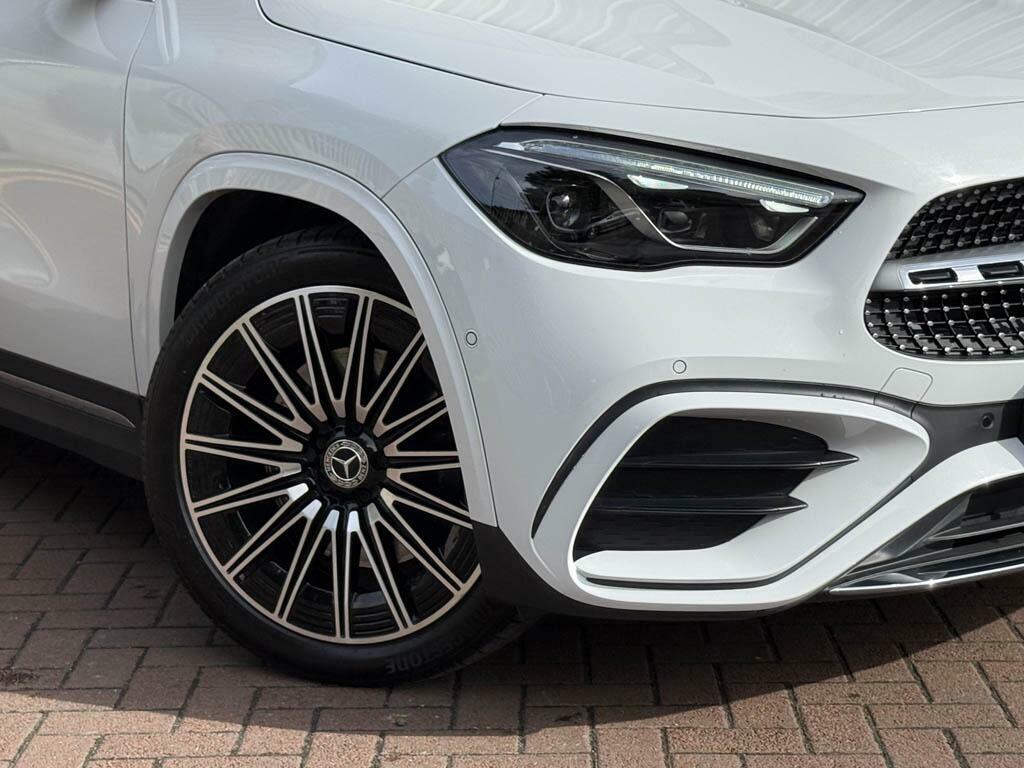 Mercedes-Benz GLA Class Gla Gla 200 Amg Line Executive Black #27