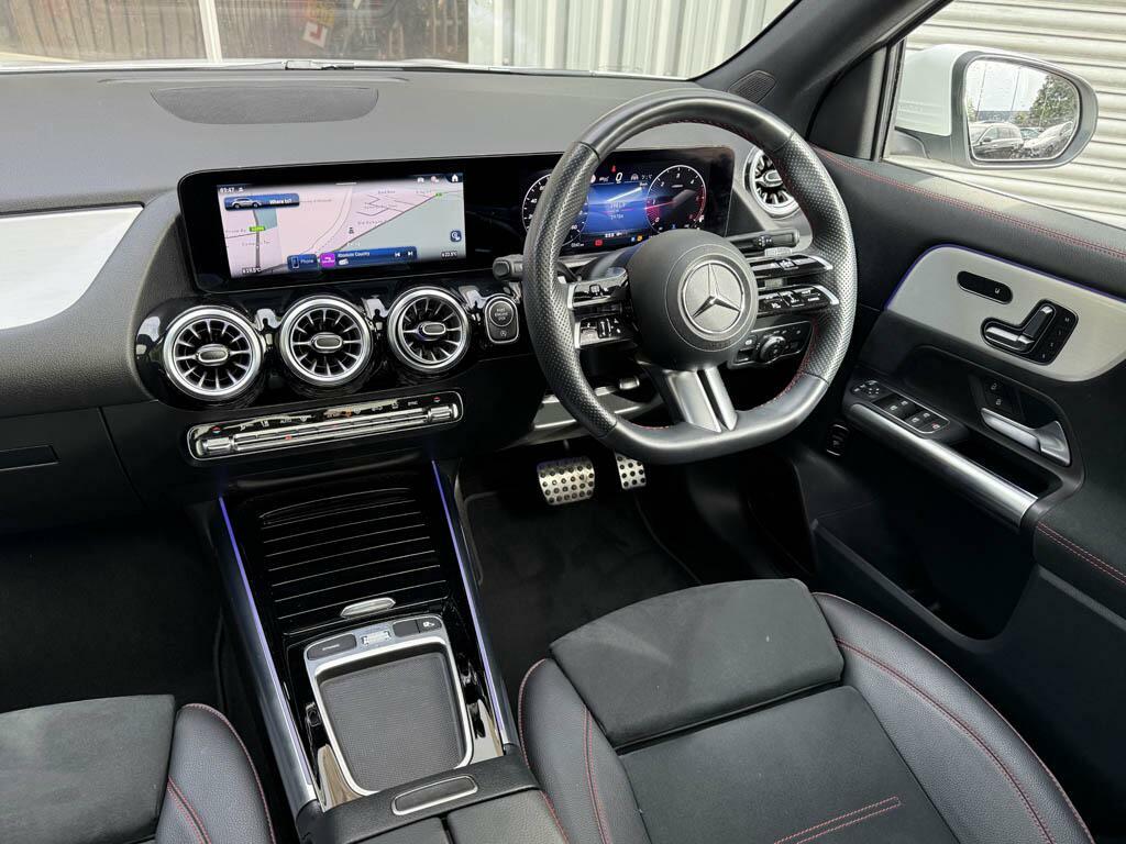 Mercedes-Benz GLA Class Gla Gla 200 Amg Line Executive Black #21