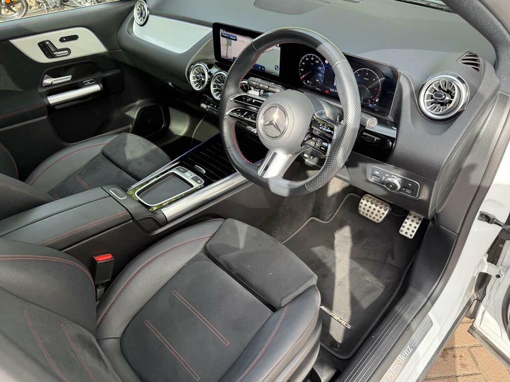 Mercedes-Benz GLA Class Gla Gla 200 Amg Line Executive Black #22