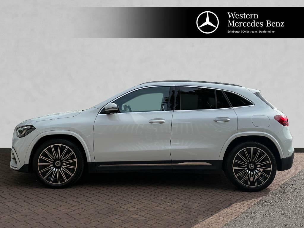 Mercedes-Benz GLA Class Gla Gla 200 Amg Line Executive Black #8