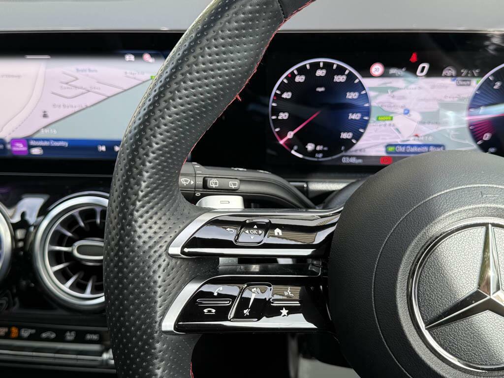Mercedes-Benz GLA Class Gla Gla 200 Amg Line Executive Black #14