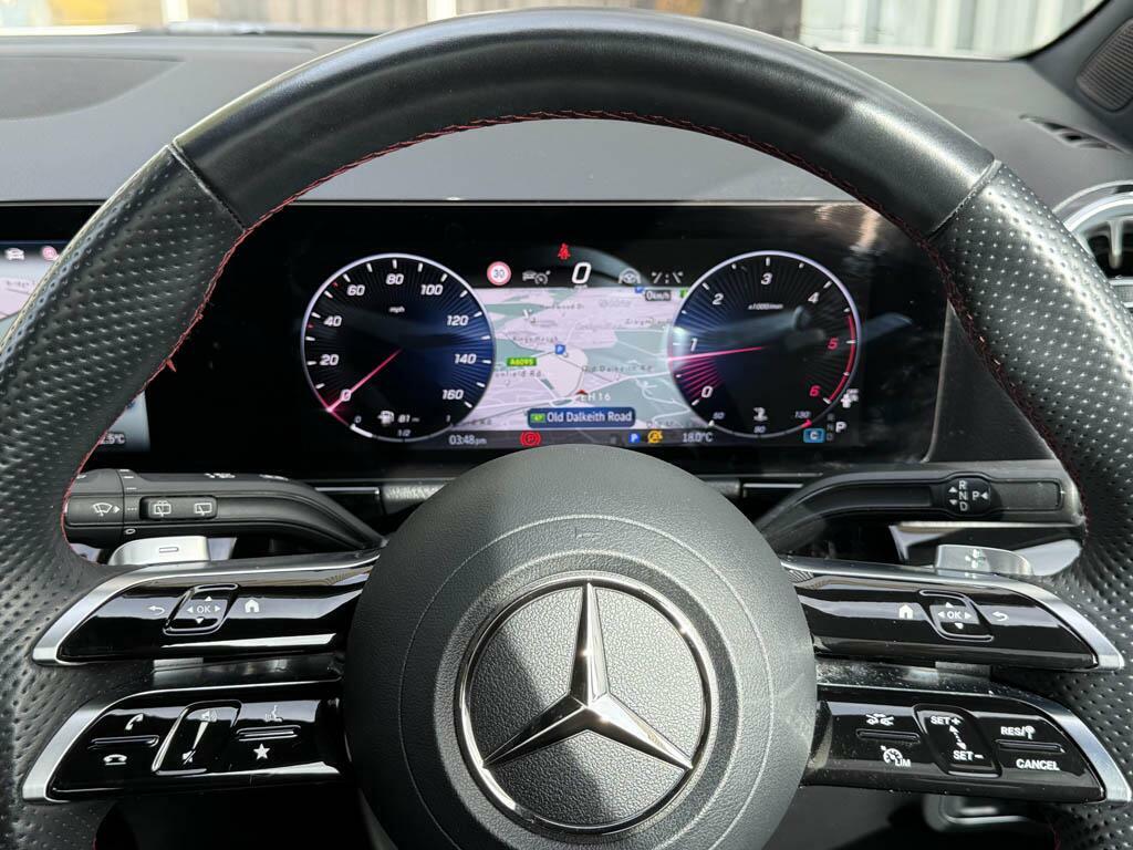 Mercedes-Benz GLA Class Gla 220 D 4Matic Amg Line Premium Plus White #4