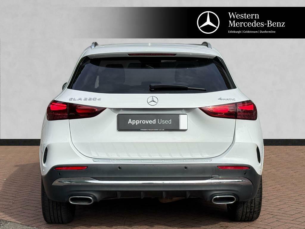 Mercedes-Benz GLA Class Gla Gla 200 Amg Line Executive Black #12