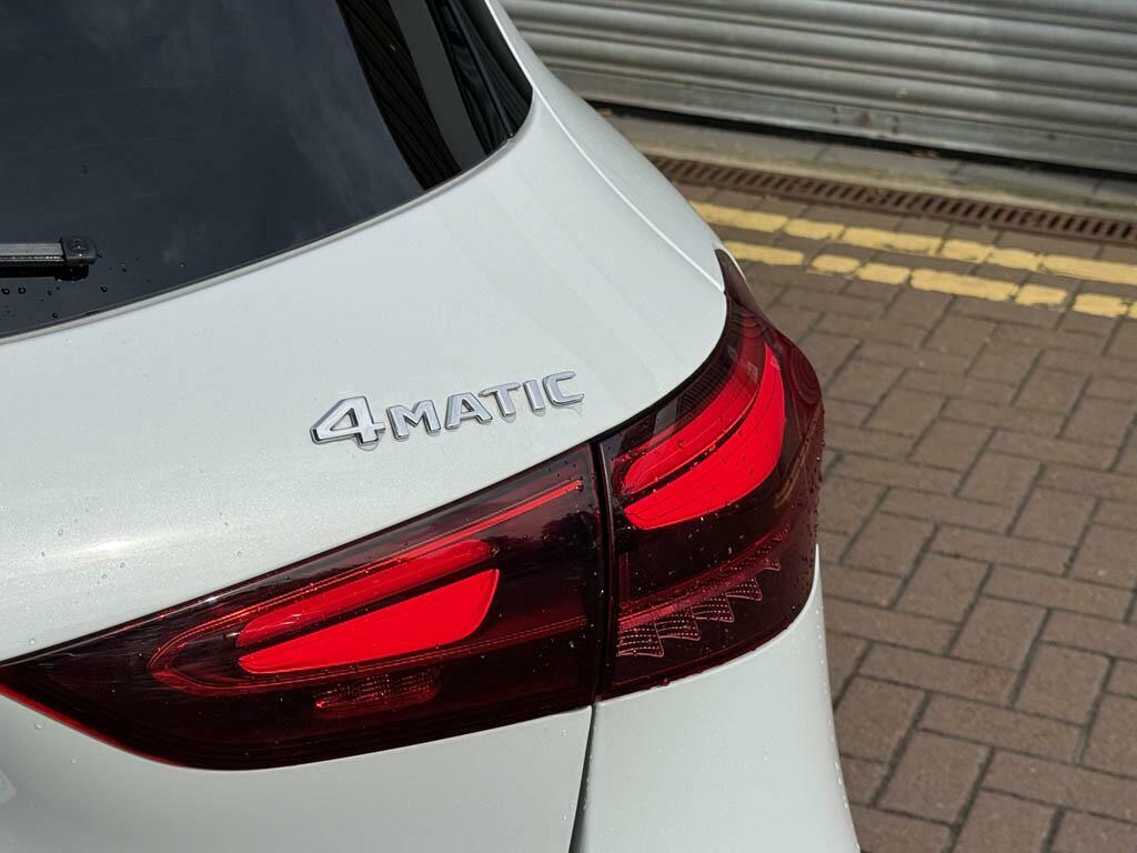 Mercedes-Benz GLA Class Gla Gla 200 Amg Line Executive Black #15