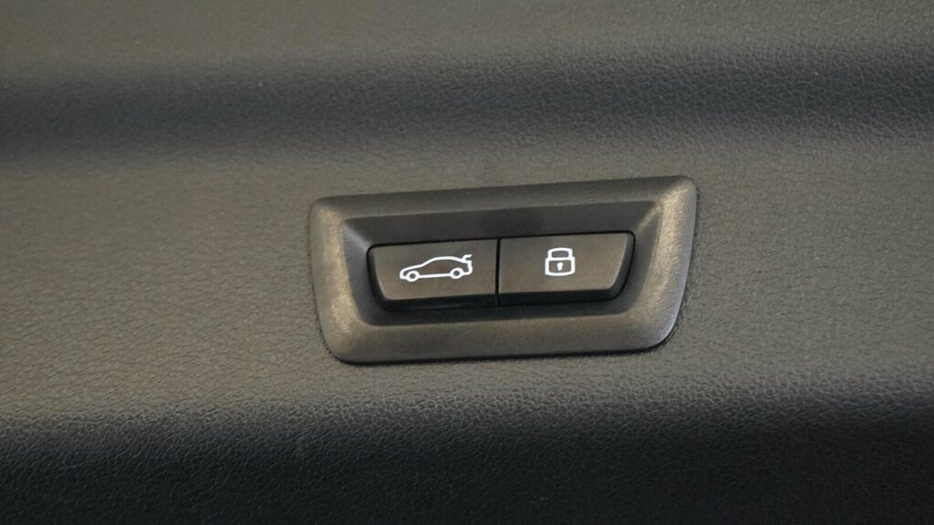 BMW X1 Xdrive 23I Mht Xline Step #38