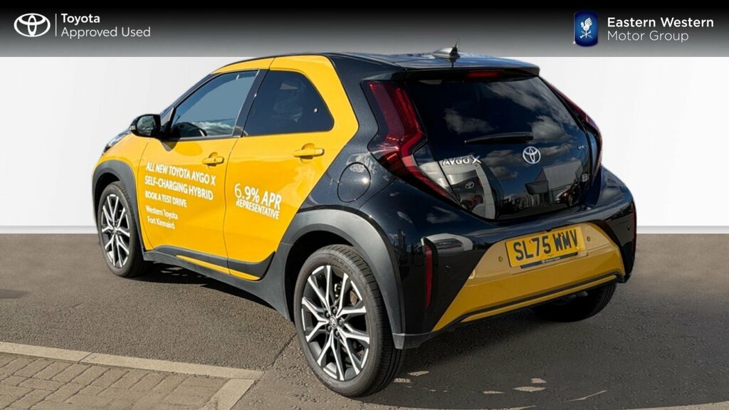 Toyota Aygo X 1.5H Gr Sport Cvt Euro 6 Ss Yellow #4
