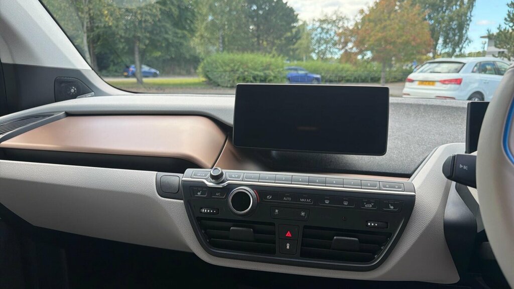 BMW i3 125Kw 42Kwh Red #8