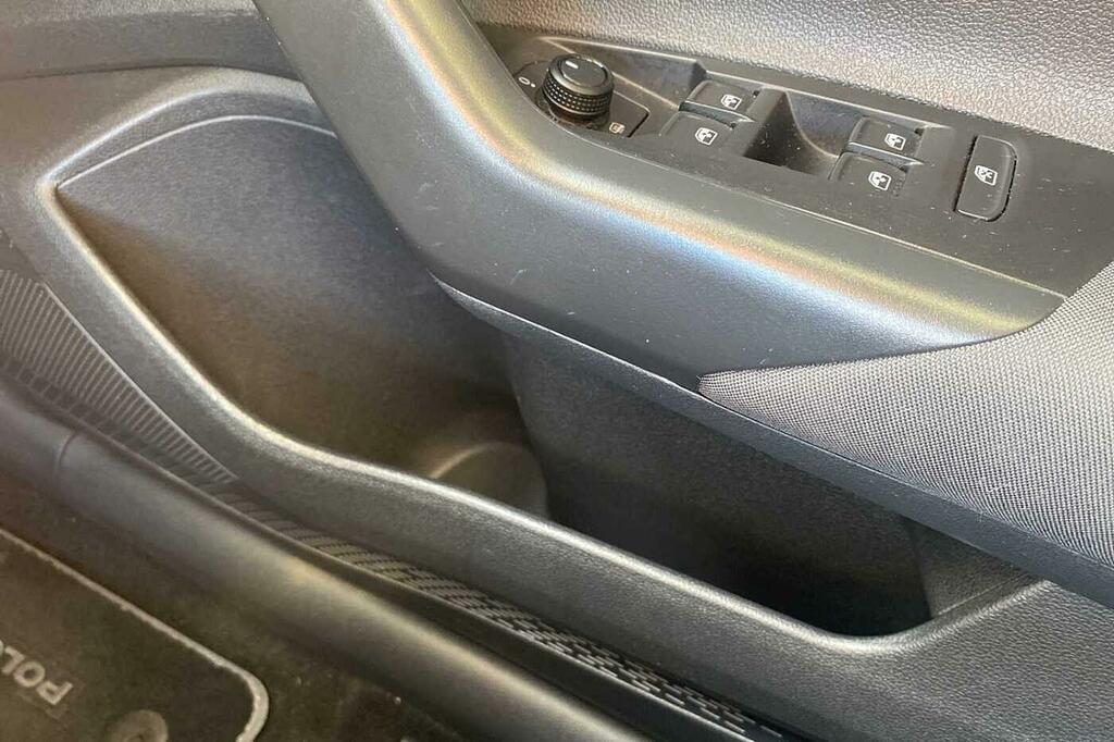 Volkswagen Polo Se Black #26