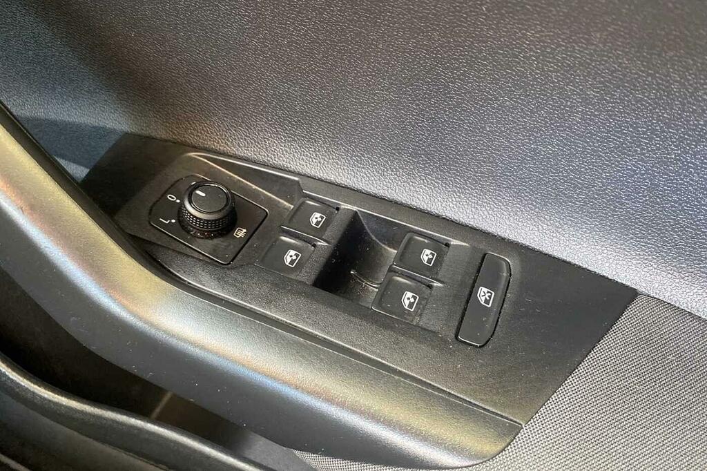 Volkswagen Polo Se Black #25