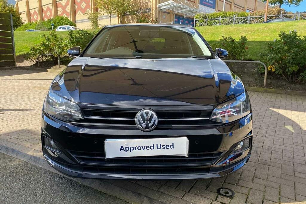 Volkswagen Polo Se Black #7
