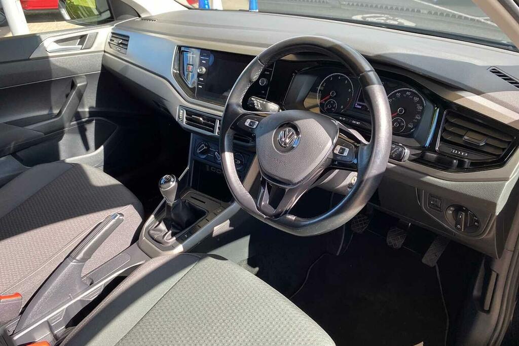 Volkswagen Polo Se Black #6