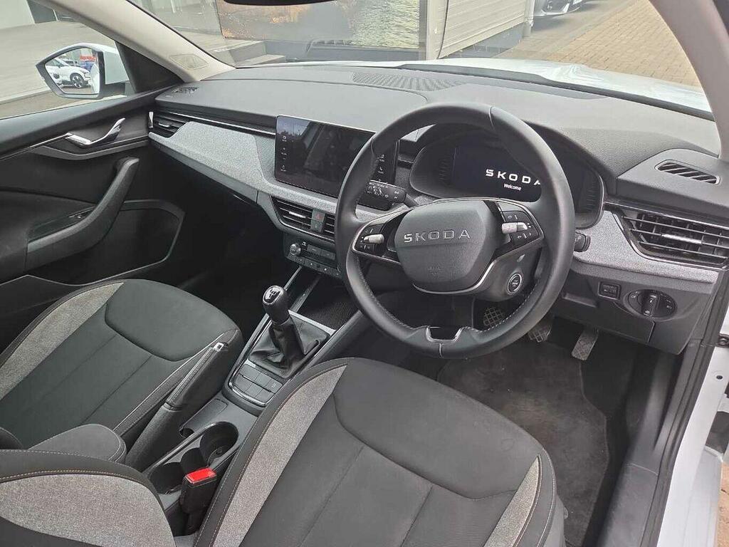 Skoda Kamiq 1.0 Tsi 95 Se Edition Black #6