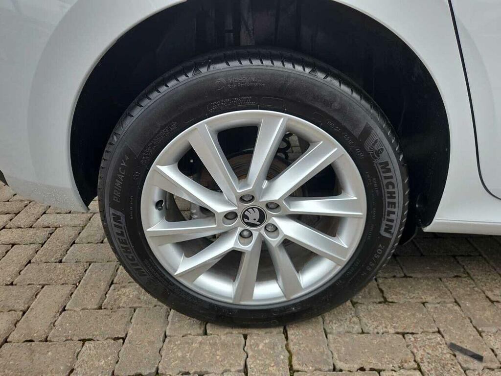 Skoda Kamiq 1.0 Tsi 95 Se Edition Black #5