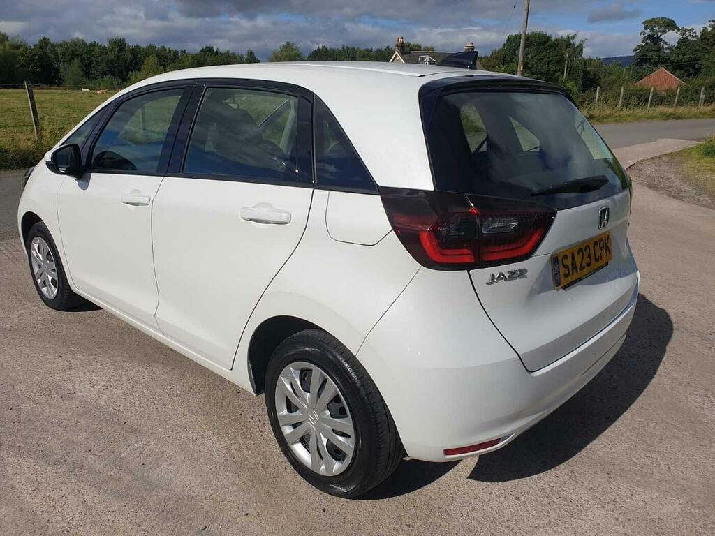 Honda Jazz 1.5 I-mmd Hybrid Se Ecvt White #3