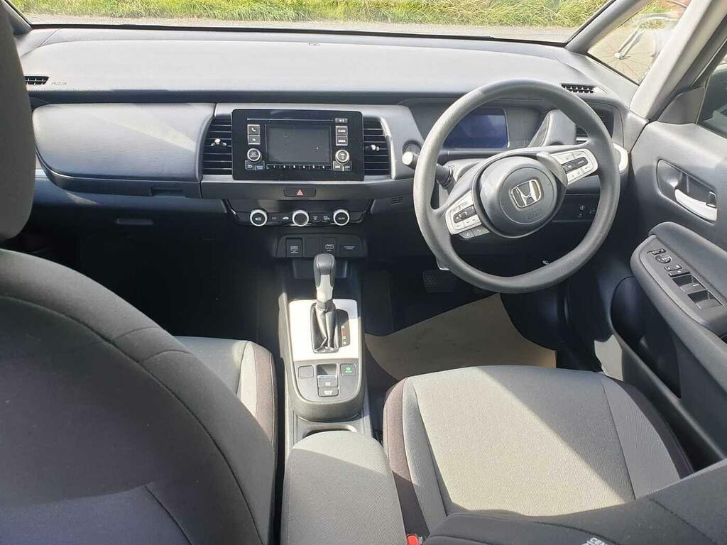 Honda Jazz 1.5 I-mmd Hybrid Se Ecvt White #4