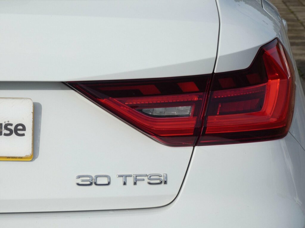Audi A1 25 Tfsi Sport S Tronic Black #31