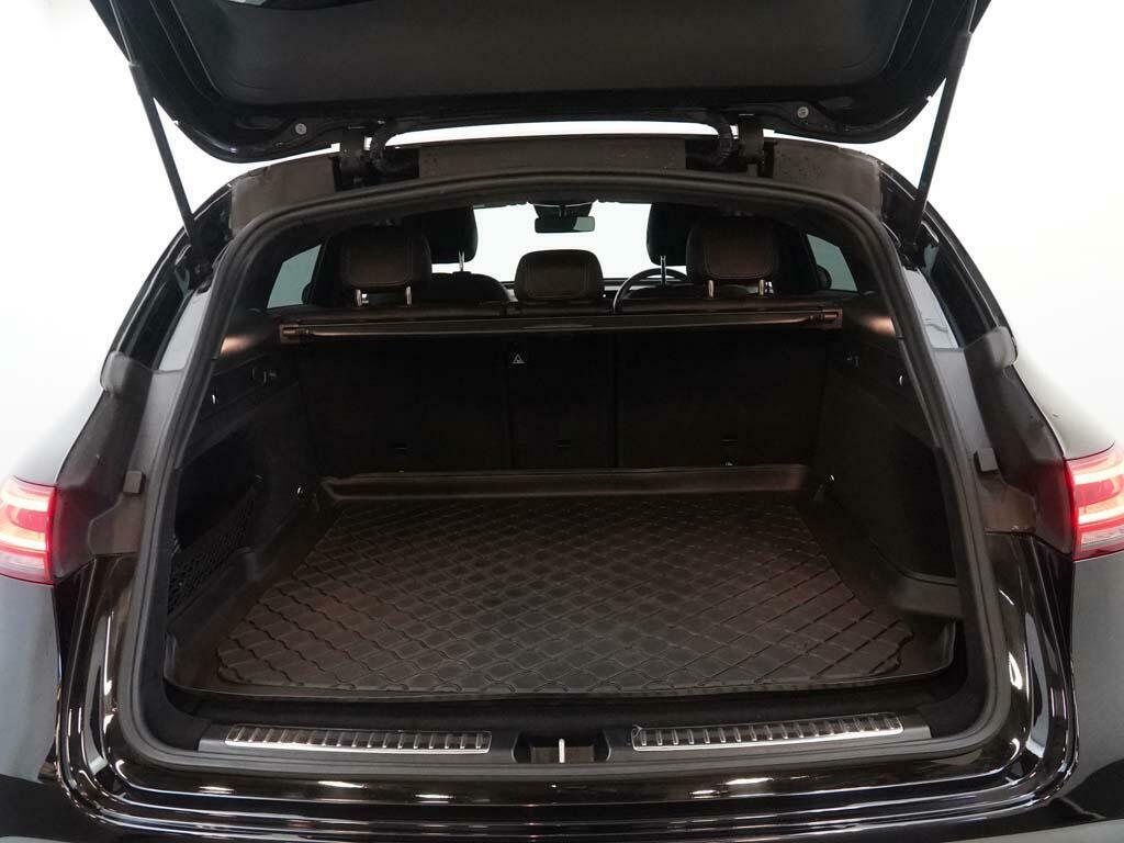 Mercedes-Benz EQC Suv White #10