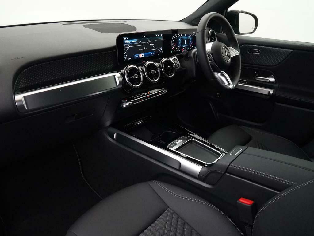 Mercedes-Benz GLB Class Glb 200 Sport Executive Black #3