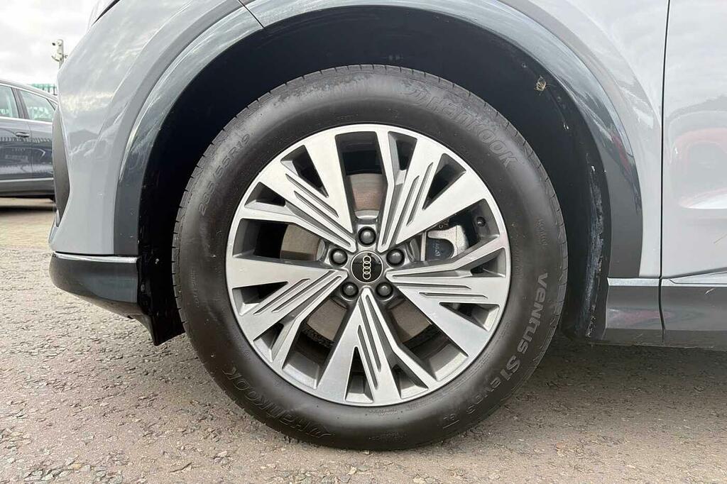 Audi Q4 E Tron Sport 45 210,00 Kw Grey #5