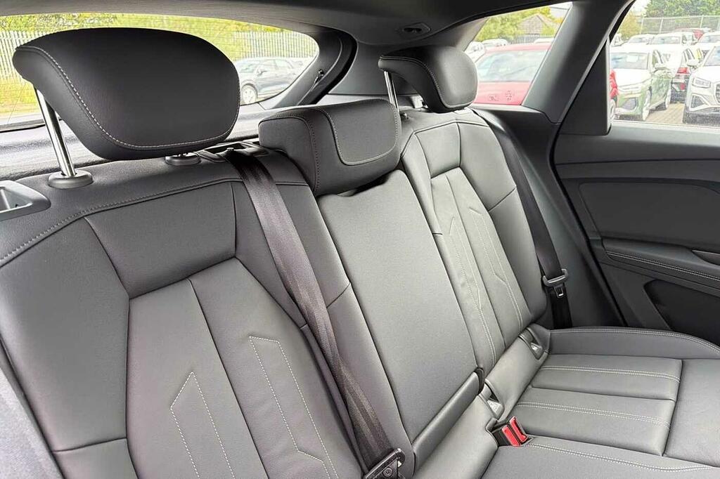 Audi Q4 E Tron 210Kw 45 82Kwh Sport Leather White #18